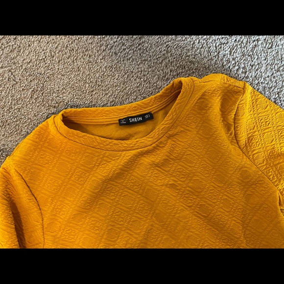 Top - Picture 2 of 2